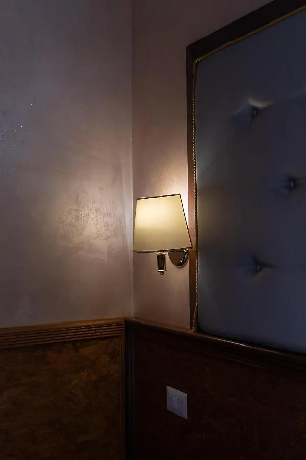 *** Hotell Korean Sonata Rom Italien